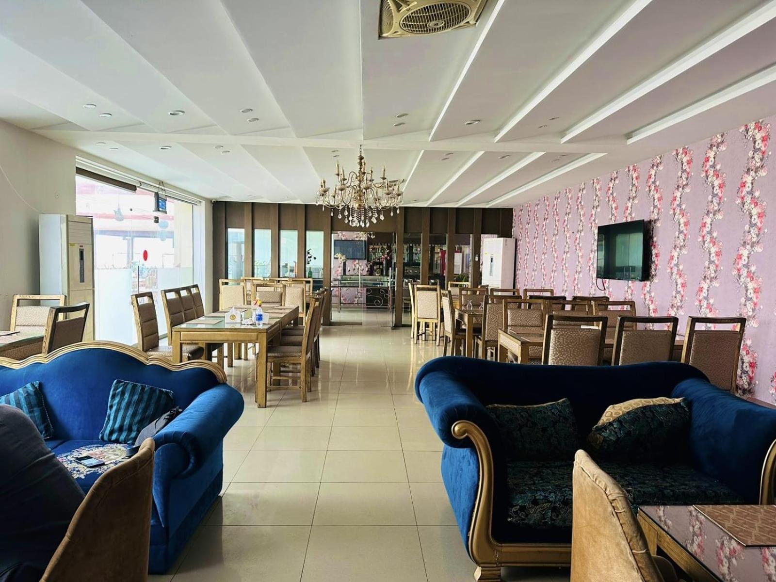 Grand Regent Hotel And Suites 파이살라바드 외부 사진