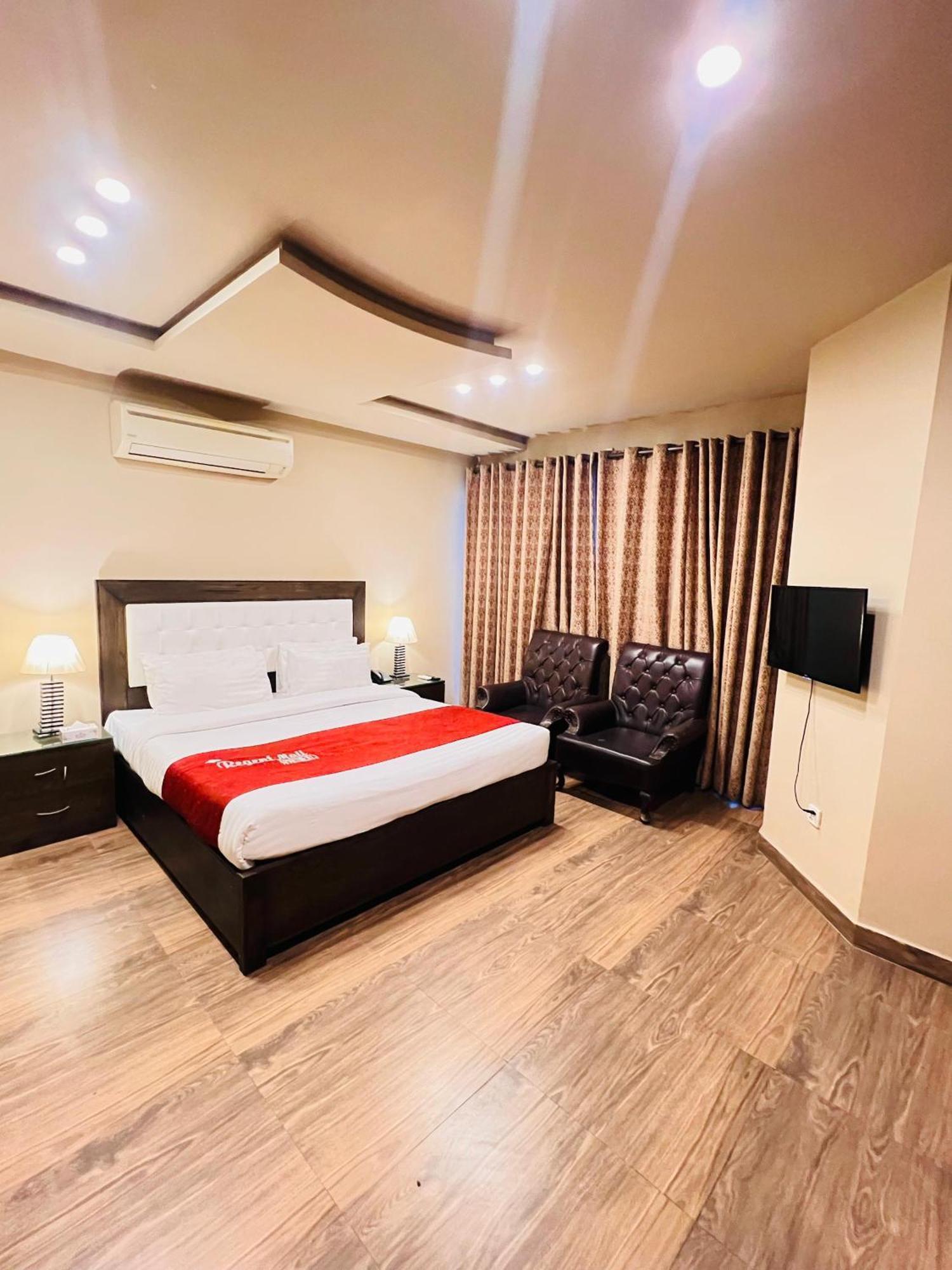 Grand Regent Hotel And Suites 파이살라바드 외부 사진